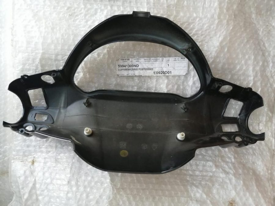 59941300ND COPRIMANUBRIO POSTERIORE BEVERLY 300 TOURER NERO - immagine 2