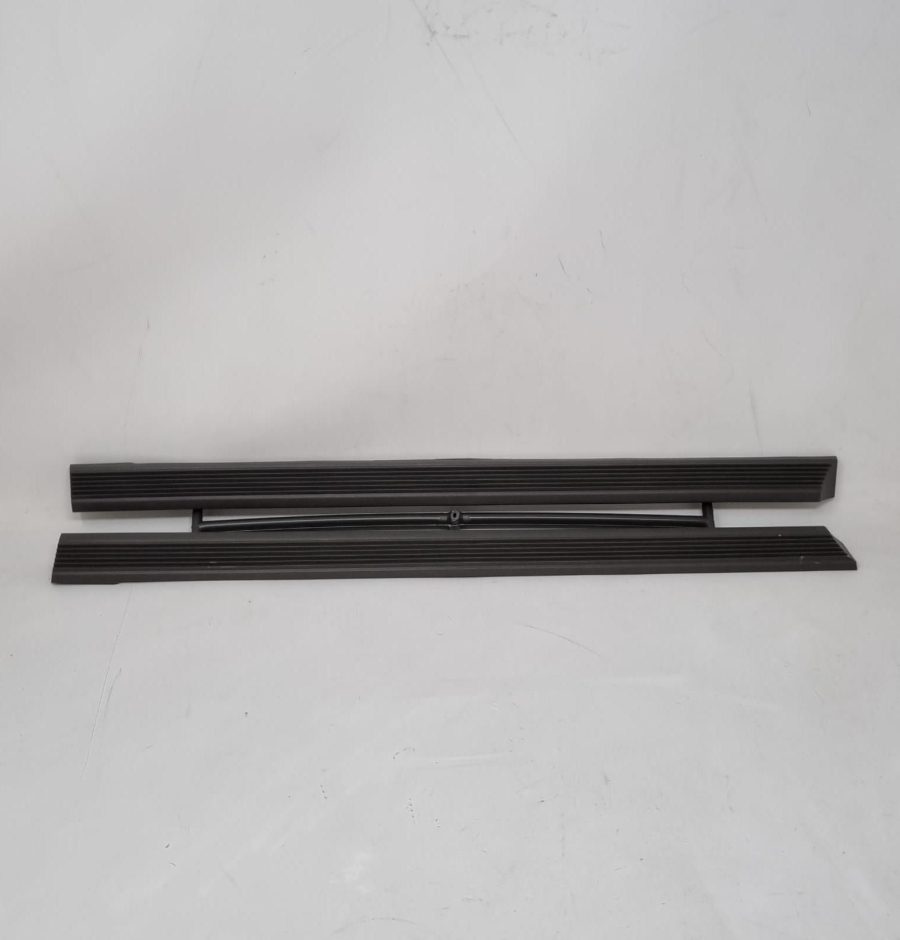 COPPIA LISTELLI GRIGI PER SPORTELLO PIAGGIO APE 50