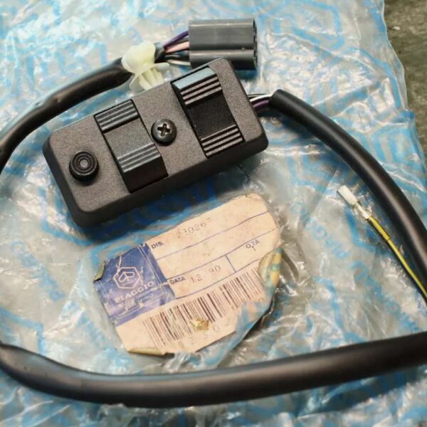 COMMUTATORE LUCI 230267 APE TM P 50 (85-89) ORIGINALE PIAGGIO