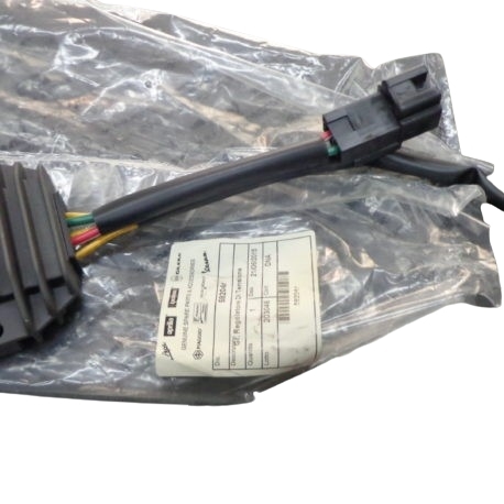 58204R REGOLATORE DI TENSIONE PIAGGIO VESPA LX 3V 125 150 FLY 125 3V LIBERTY 3V