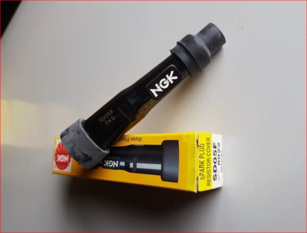 PIPETTA ATTACCO CANDELA NGK SD05F