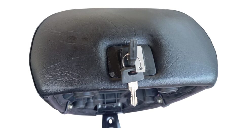 SELLA LML ADATTABILI A VESPA PX CON SERRATURA - immagine 4