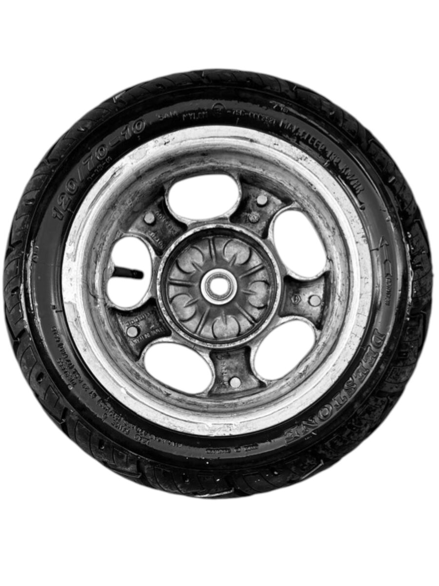 CERCHIO RUOTA COMPLETA DI COPERTONE 120/70-10 - immagine 3