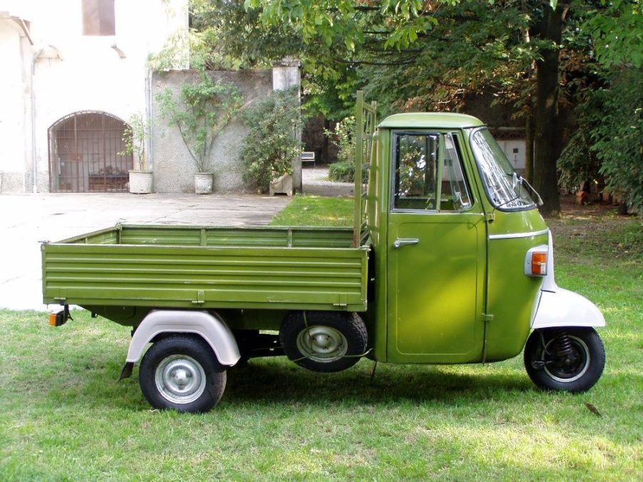 SEDILE NERO IN PELLE PER PIAGGIO APE MP 500, 501, 600 , 601 - immagine 4