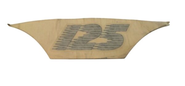 575465 TARGHETTA LATERALE 125 ORIGINALE PIAGGIO GILERA RUNNER
