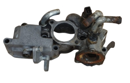 SUPPORTO ALLOGGIAMENTO VALVOLA TERMOSTATICA TERMOSTATO PIAGGIO QUARGO LDW702