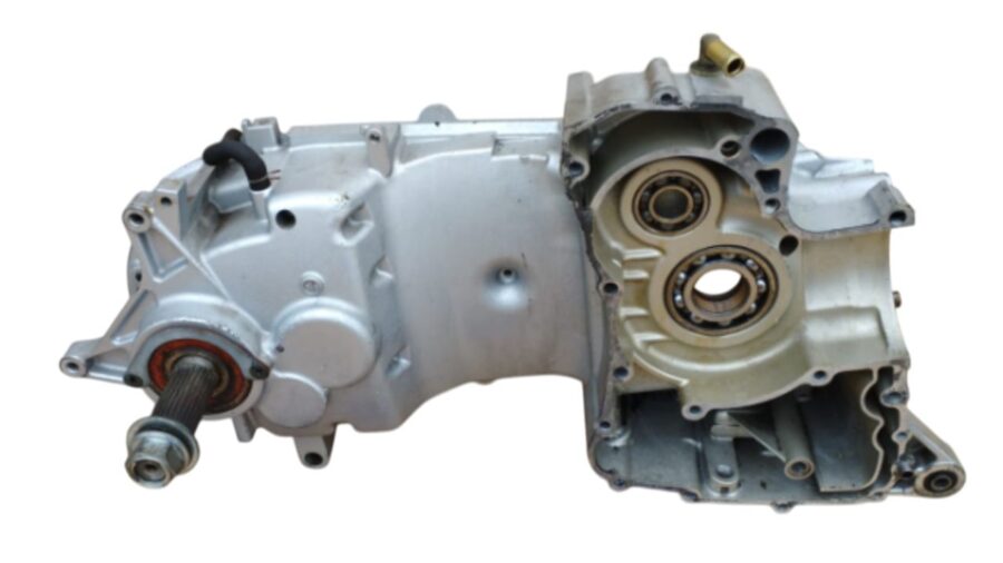 COPPIA CARTER MOTORE SUZUKI BURGMAN 400 COMPLETO DI INGRANAGGIO RUOTA