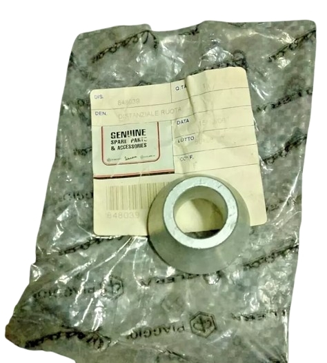 848039  GTV PIAGGIO BEVERLY X8 X9 MP3 GILERA RUNNER 848039 DISTANZIALE RUOTA NUOVO ORIGI