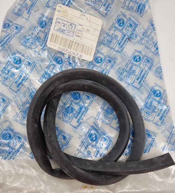 259264 GUARNIZIONE FINESTRINO PORTA APE 50