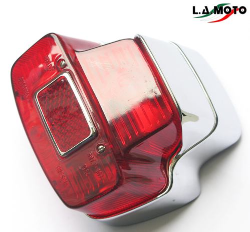 FANALINO POSTERIORE CROMATO PER VESPA 125 150 180 CC. VNB6T SPRINT GL 180 CC. SS