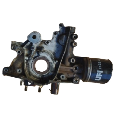 1510087115000 POMPA OLIO PIAGGIO PORTER 1300 BENZ. 16 V USATA