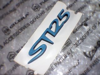 576056 TARGHETTA EMBLEMA FIANCATA LATERALE PIAGGIO SKIPPER 125