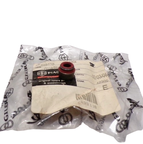 GUARNIZIONE CAPPUCCIO VALVOLA PER PIAGGIO PORTER 1200-1400 DIESEL (493118)