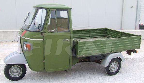 SEDILE BIANCO CON BORDINI ROSSI IN PELLE PER PIAGGIO APE MP 500, 501, 600 , 601 - immagine 2