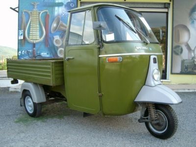 COPPIA PANNELLI BIANCHI CON BORDINI ROSSI PIAGGIO APE MP PORTE LATERALI - immagine 3