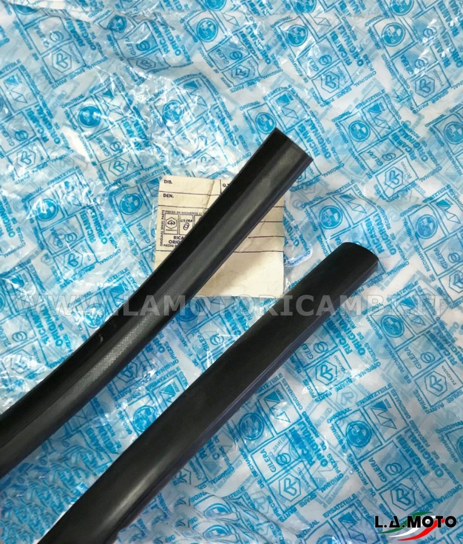 GUARNIZIONE VETRO POSTERIORE LUNOTTO PIAGGIO APE POKER – APE MAX – CAR - immagine 2