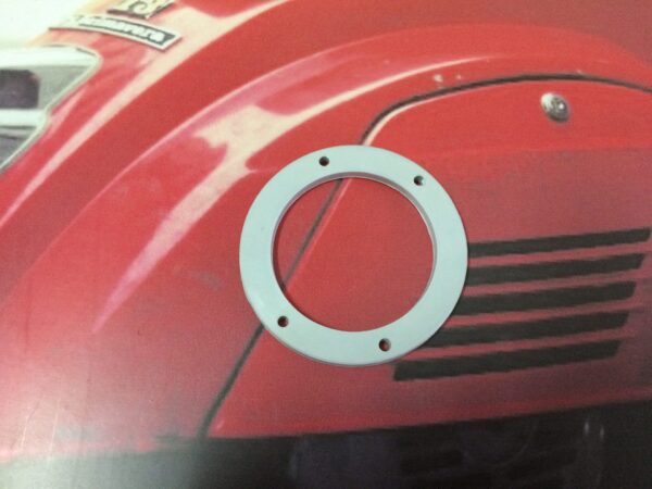 GUARNIZIONE CLACSON GRIGIA SPESSORE MM. 5 PER VESPA 125 150 160 CC. VNB VL1T VL2T VL3T VB1T VBB1T VBB2T GS 150 CC. VS1T A VS5T G