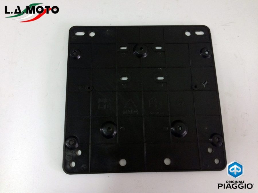 PORTATARGA NERO SENZA BORDO PER SCOOTER/VESPA ORIGINALE PIAGGIO 584884