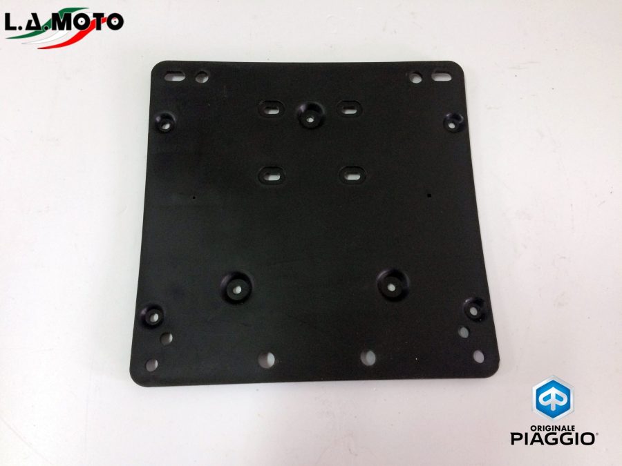 PORTATARGA NERO SENZA BORDO PER SCOOTER/VESPA ORIGINALE PIAGGIO 584884 - immagine 2