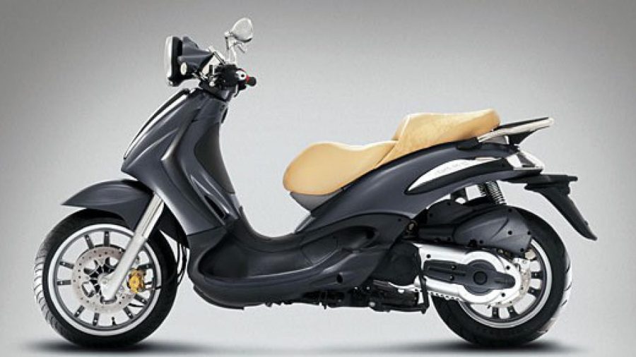 PORTATARGA NERO SENZA BORDO PER SCOOTER/VESPA ORIGINALE PIAGGIO 584884 - immagine 6