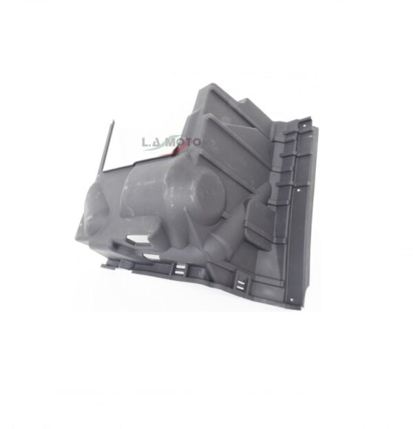 B004024 – GREMBIALINA SINISTRA MOTORE PIAGGIO QUARGO DIESEL